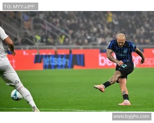 国际米兰主场大胜那不勒斯，卫冕冠军受困客场防线漏洞