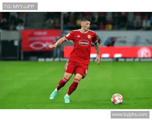 汉诺威惨遭杜塞尔多夫痛击，96客场失利引发深思